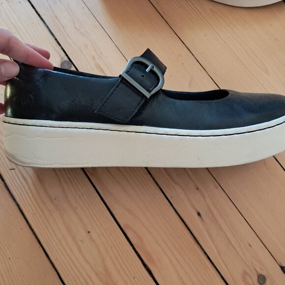 Born Mira flats, size 9.5 - Picture 3 of 3